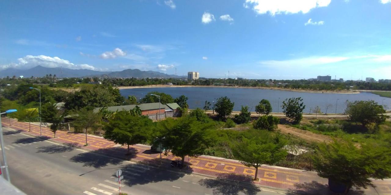 Khach San Anh Dong Hotel Phan Rang Exterior photo